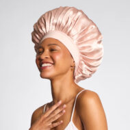 Kitsch - Bonetă Supradimensionată din Satin - Blush - imagine 2