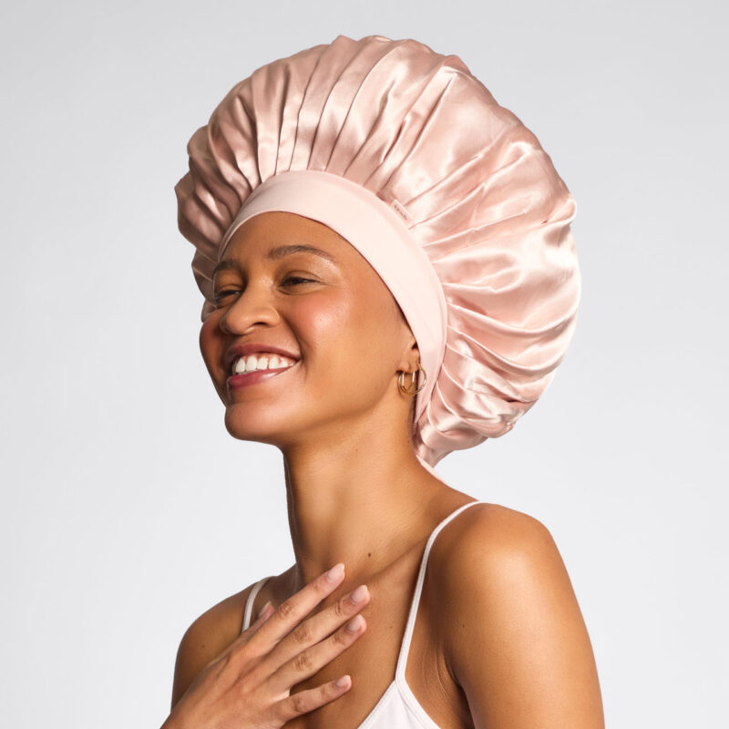 Kitsch - Bonetă Supradimensionată din Satin - Blush - imagine 2