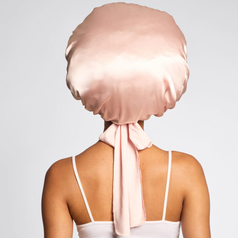 Kitsch - Bonetă Supradimensionată din Satin - Blush - imagine 4
